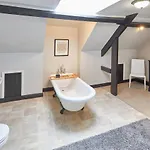 Host & - Princess Place Townhouse * Whitby