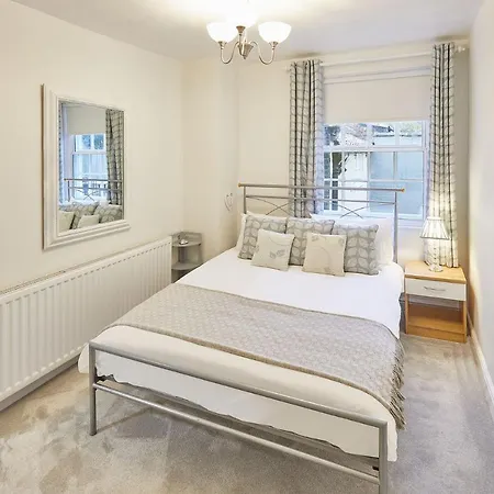 Дом отдыха Host & - Princess Place Townhouse Уитби