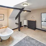 Host & - Princess Place Townhouse