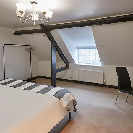 Host & - Princess Place Townhouse * Whitby